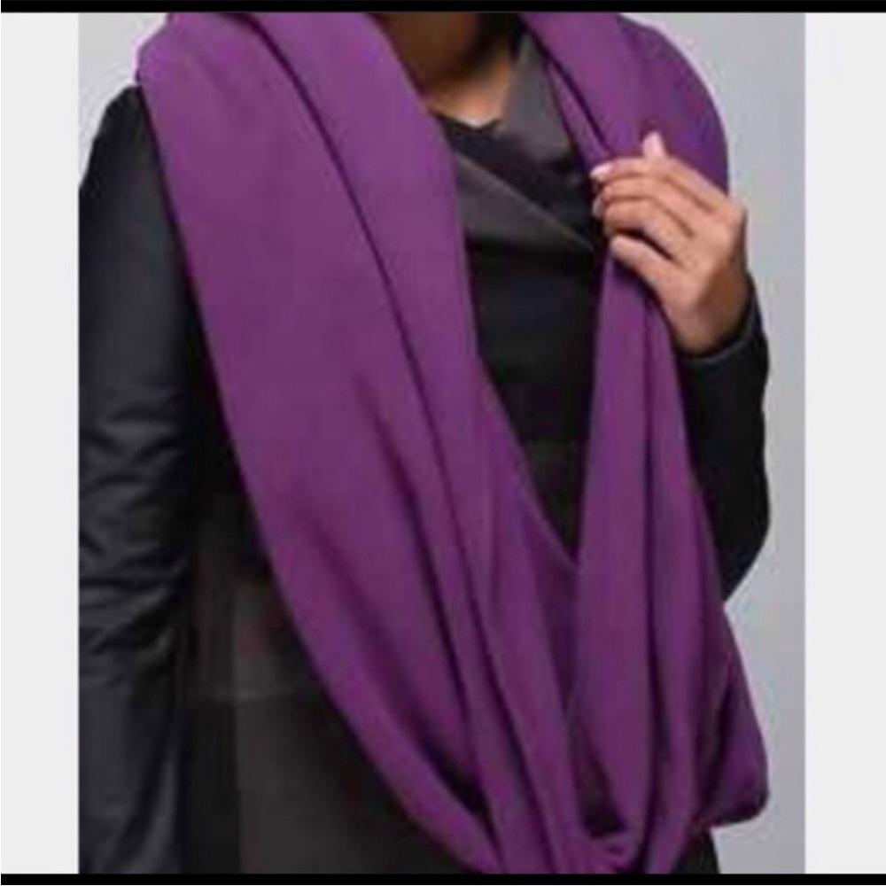 NWT Lululemon Fleece Vinyasa Scarf